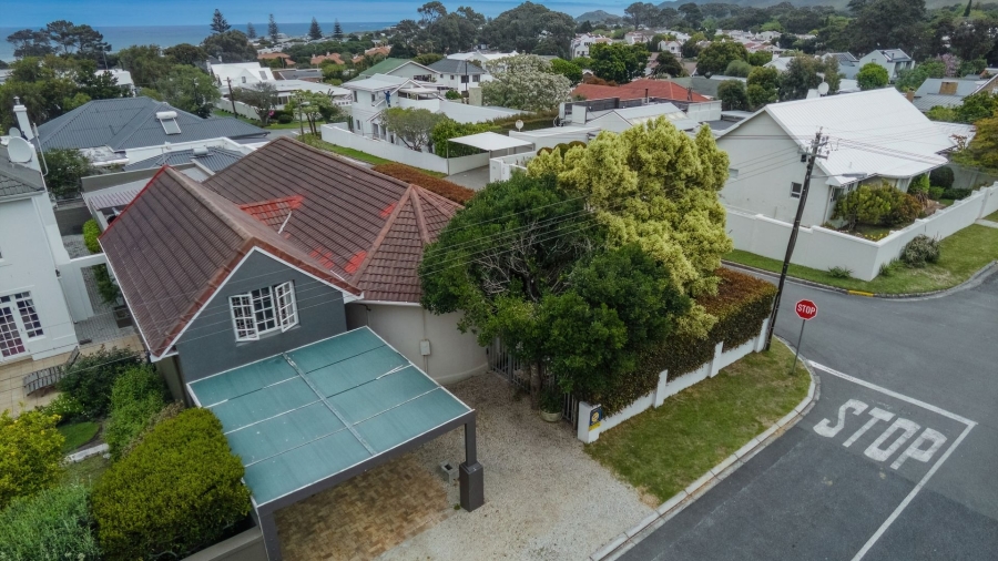 3 Bedroom Property for Sale in Voelklip Western Cape